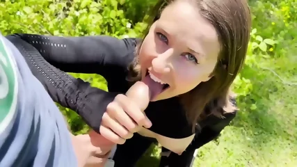 French Brunette Forest BJ - Video Porno Gratuite HD | X-Casting