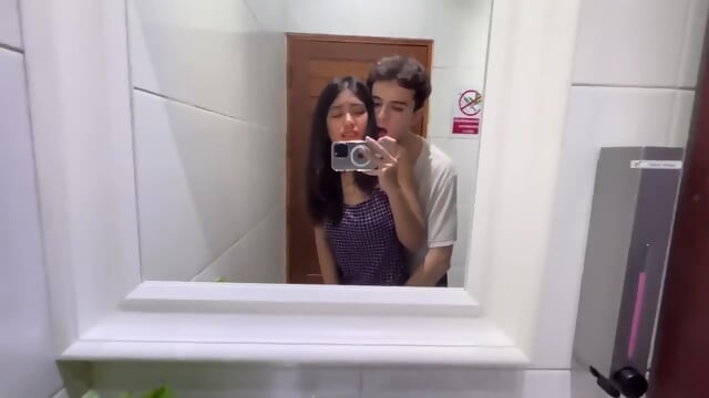 Real Brother Sister Home Toilet Sex Mms - POV - Point de Vue en HD | Jeux de Rue