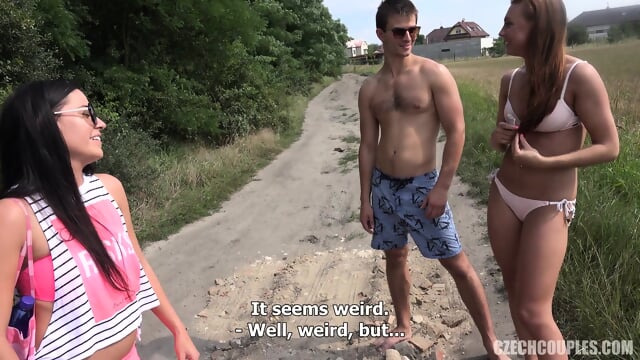 Czech Couple Public swing - Videos Double Penetration Amateur Gratuites HD | Jeux de Rue