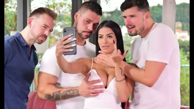 Brunette with big tits loves group fuck with double penetration - Videos Film X Threesome Francais Gratuites HD | Jeux de Rue