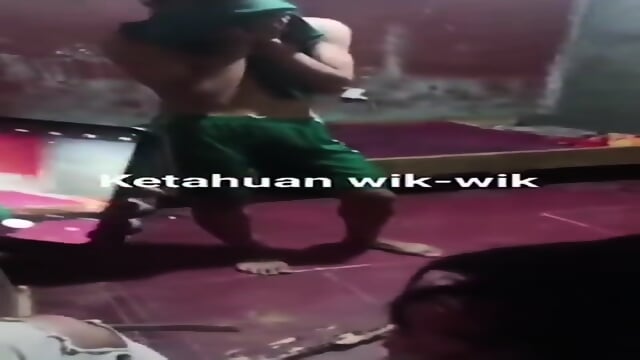 Ketahuan ngewe sama warga - Videos Film X Webcam Gratuite Gratuites HD | Jeux de Rue