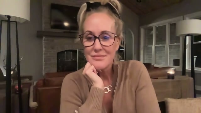 Granny Brandi Love Livestream - Videos Film X Blonde Gratuites HD | Jeux de Rue